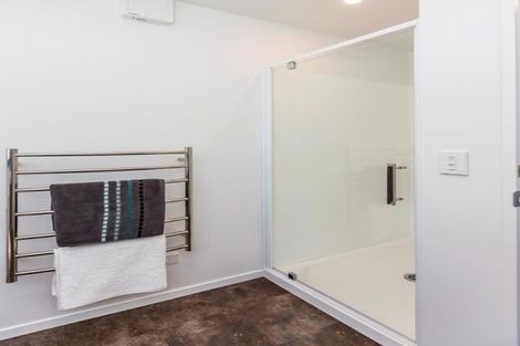 Photo of property in 67 Pretoria Road, Karaka Bays, Wellington, 6022