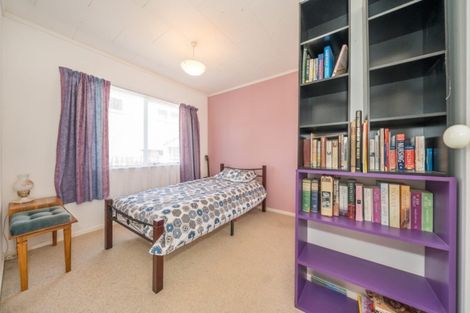 Photo of property in 18 Tulsa Grove, Totara Park, Upper Hutt, 5018