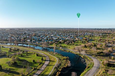 Photo of property in 112 Gayhurst Road, Dallington, Christchurch, 8061