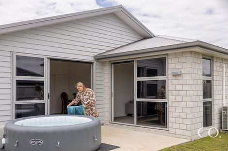 Photo of property in 15 Furlong Road, Papamoa, 3118