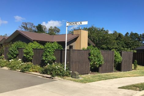 Photo of property in 5 Okoare Lane, Ferndale, New Plymouth, 4310