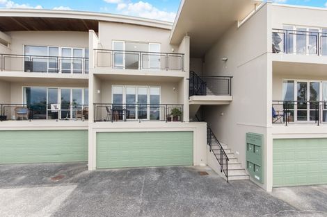 Photo of property in 9/166 Mokoia Road, Chatswood, Auckland, 0626