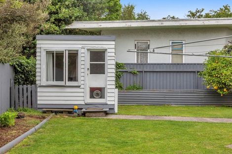Photo of property in 4 Goodson Place, Hawera, 4610