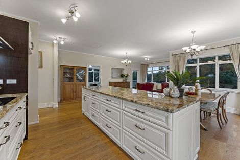 Photo of property in 4 Kereru Grove, Greenhithe, Auckland, 0632