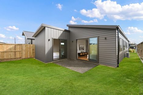Photo of property in 53 Overton Street, Rototuna North, 3210