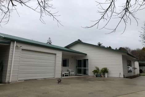 Photo of property in 15 Jordan Place, Tirau, 3410