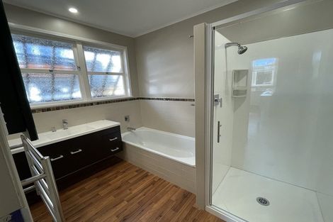 Photo of property in 9 Gilliam Street, New Lynn, Auckland, 0600