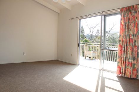 Photo of property in 12 Beaudine Avenue, Glenfield, Auckland, 0629