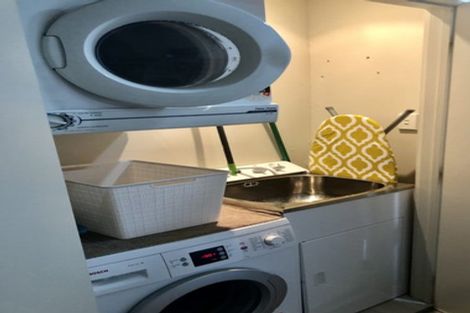 Photo of property in Salisbury Crown, 11/7 Salisbury Avenue, Mount Maunganui, 3116