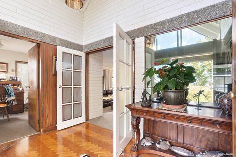 Photo of property in 120 Paritai Drive, Orakei, Auckland, 1071