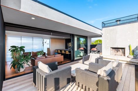 Photo of property in 30 Nihinihi Avenue, Raglan, 3225