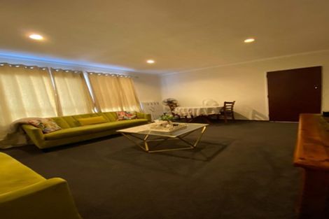 Photo of property in 33 Birdwood Avenue, Papatoetoe, Auckland, 2025