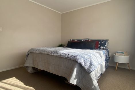 Photo of property in 114 Te Atatu Road, Te Atatu South, Auckland, 0610