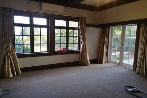 Photo of property in 18 Links Road, New Lynn, Auckland, 0600