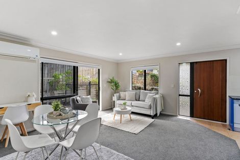 Photo of property in 4 Aldon Lane, The Gardens, Auckland, 2105