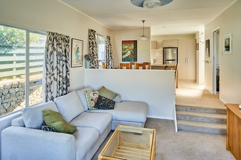 Photo of property in 3 Woolwich Close, Whitby, Porirua, 5024