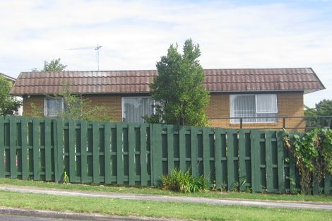Photo of property in 2/94 Lynwood Road, New Lynn, Auckland, 0600