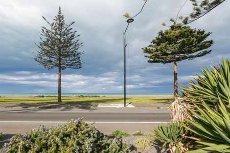 Photo of property in 629 Marine Parade, Napier South, Napier, 4110