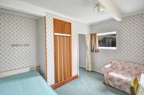 Photo of property in 493 Kaikorai Valley Road, Bradford, Dunedin, 9011