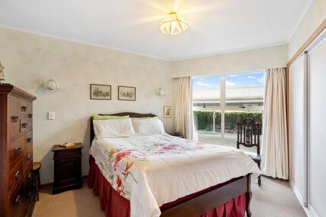 Photo of property in 11 Willow Drive, Taradale, Napier, 4112