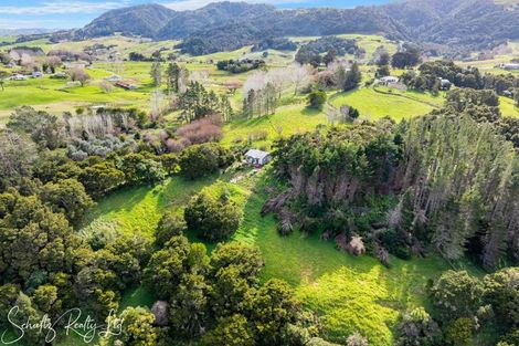Photo of property in 227 Mountain Road, Maungaturoto, 0587