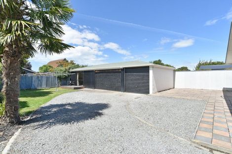 Photo of property in 32 Ashgrove Street, Rangiora, 7400