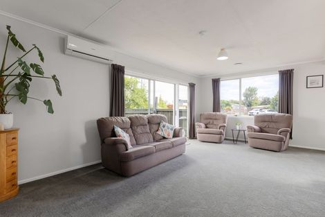 Photo of property in 103 Collins Road, Melville, Hamilton, 3206