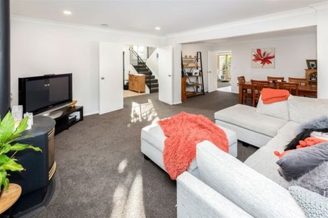 Photo of property in 17 Dunloy Place, East Tamaki Heights, Auckland, 2016