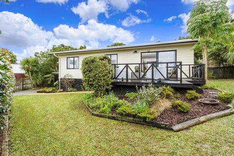 Photo of property in 2/23 Heathglen Place, Bayview, Auckland, 0629