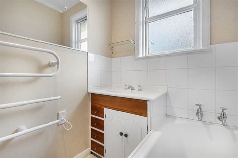 Photo of property in 6 Hillary Crescent, Upper Riccarton, Christchurch, 8041