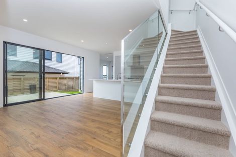 Photo of property in 9 Kumukumu Road, Long Bay, Auckland, 0630