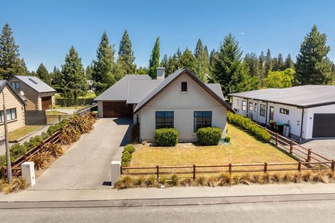 Photo of property in 44 Rhoboro Road, Twizel, 7901