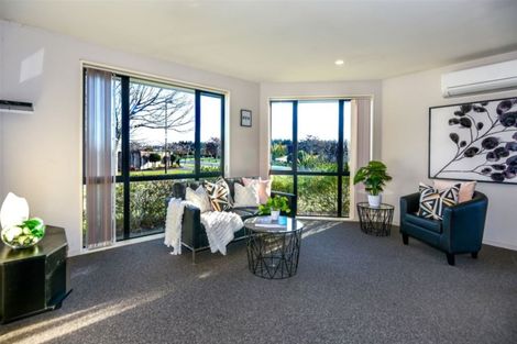 Photo of property in 94 Rothesay Road, Parklands, Christchurch, 8083