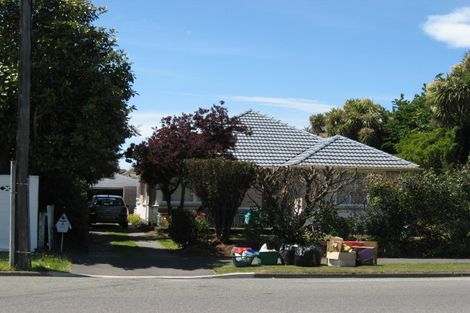 Photo of property in 1/122 Avonhead Road, Avonhead, Christchurch, 8042