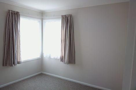 Photo of property in 1/43 Edgecombe Street, Newlands, Wellington, 6037