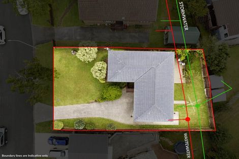 Photo of property in 8 Coubray Place, Botany Downs, Auckland, 2010