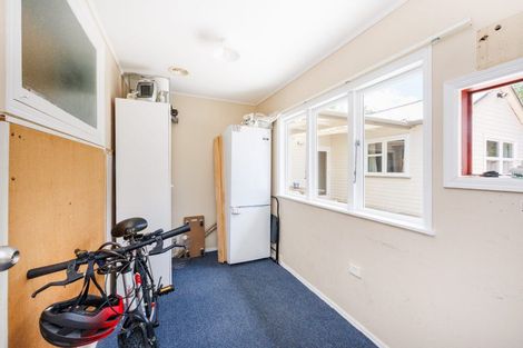 Photo of property in 12 Ngaio Street, West End, Palmerston North, 4412