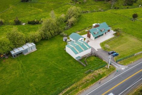 Photo of property in 136 Muriwai Road, Waimauku, 0881