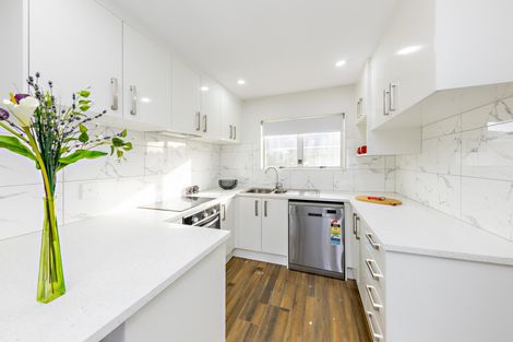 Photo of property in 1/4 Slim Place, Clendon Park, Auckland, 2103