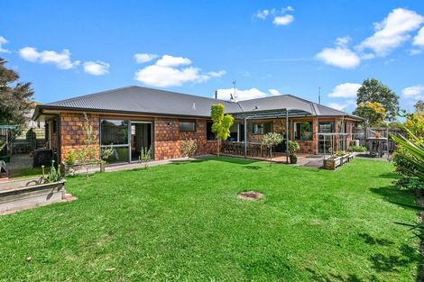 Photo of property in 57 Oteki Park Drive, Welcome Bay, Tauranga, 3112