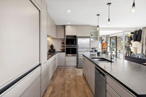 Photo of property in 2 Turnbull Crescent, Wanaka, 9305