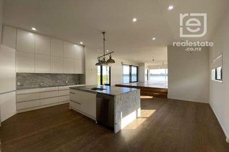 Photo of property in 62 The Terrace, Herald Island, Auckland, 0618