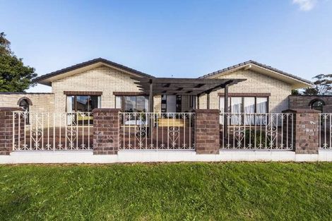 Photo of property in 16 Shakespeare Road, Waiuku, 2681