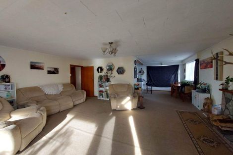 Photo of property in 15 Manu Crescent, Upper Vogeltown, New Plymouth, 4310