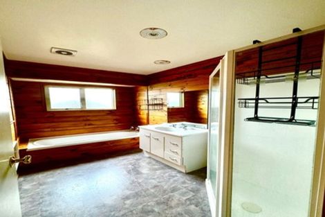 Photo of property in 1 Graham Collins Drive, Windsor Park, Auckland, 0632