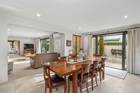 Photo of property in 100 Straven Road, Fendalton, Christchurch, 8014