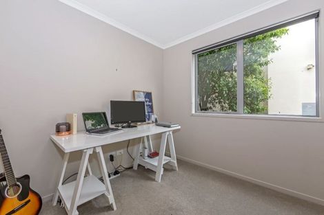 Photo of property in 4b Voyager Drive, Gulf Harbour, Whangaparaoa, 0930