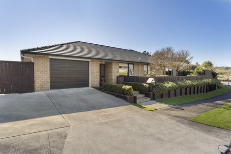 Photo of property in 53 Alberta Road, Glen Avon, New Plymouth, 4312