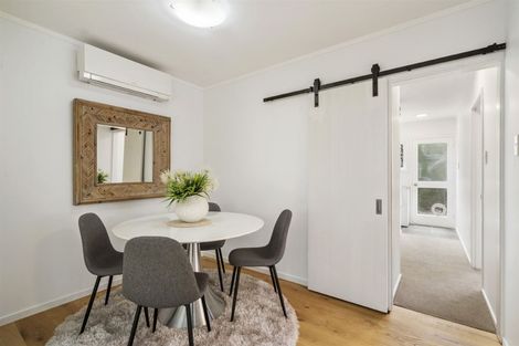 Photo of property in 2/16 Rangitoto Terrace, Milford, Auckland, 0620