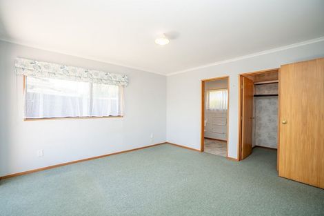 Photo of property in 5 Seville Court, Terrace End, Palmerston North, 4410